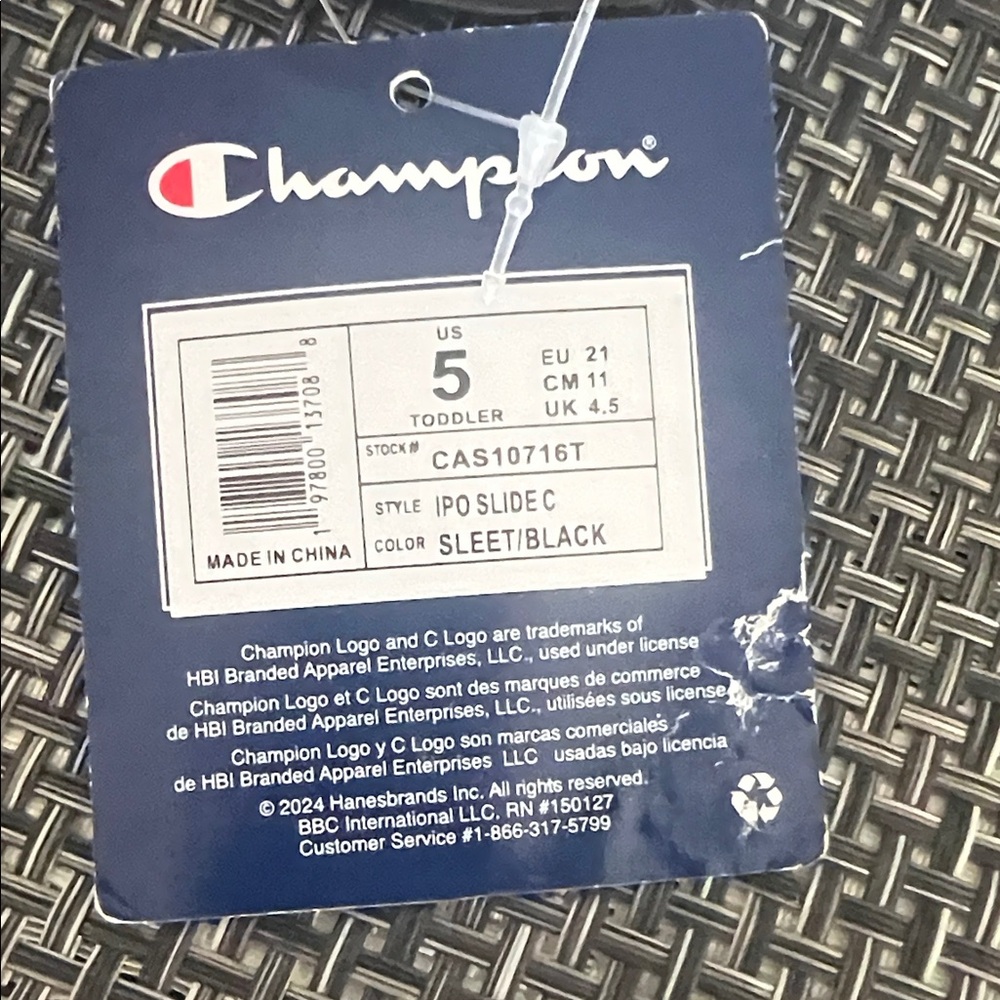 Champion Kids Slide Sandals - Light Gray with Red and Black Logo Size 5 NWT - Picture 3 of 6